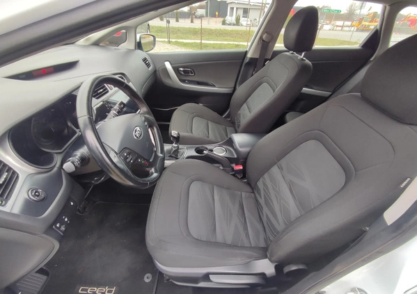Kia Ceed cena 33900 przebieg: 150400, rok produkcji 2012 z Płock małe 211